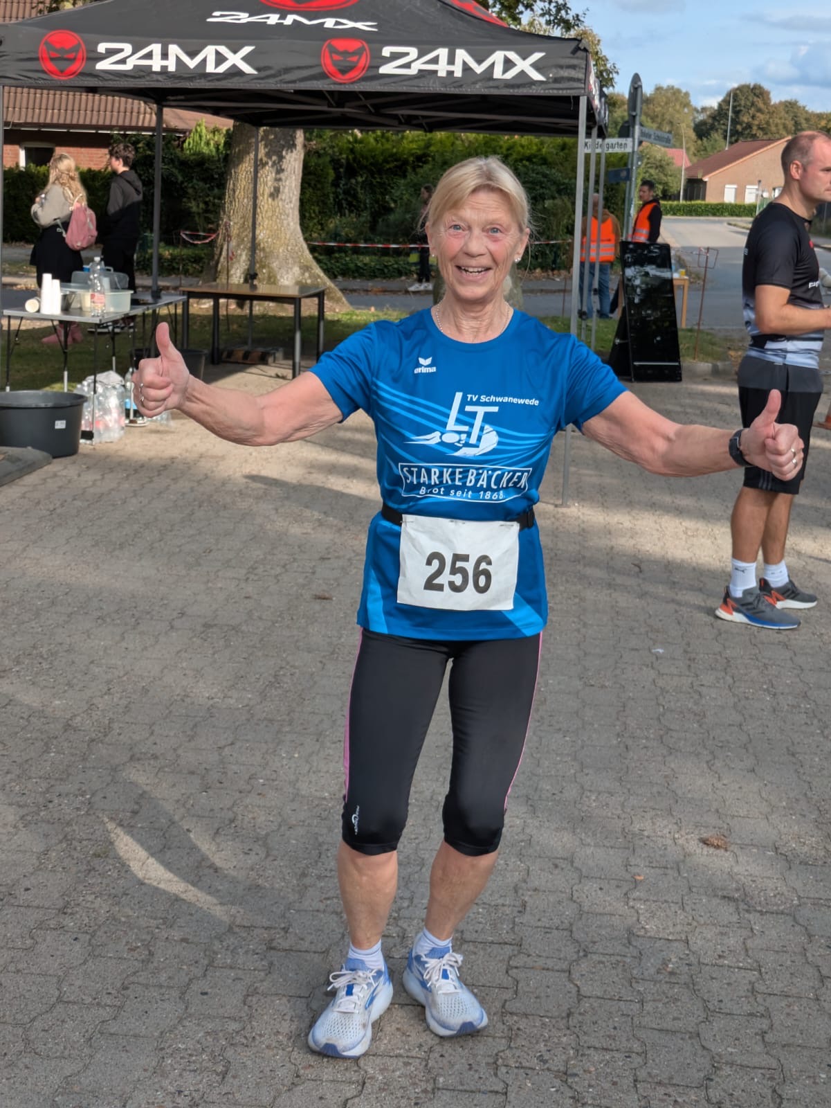 Ilse R&ouml;th gewinnt Altersklasse beim Bokeler Stra&szlig;enlauf